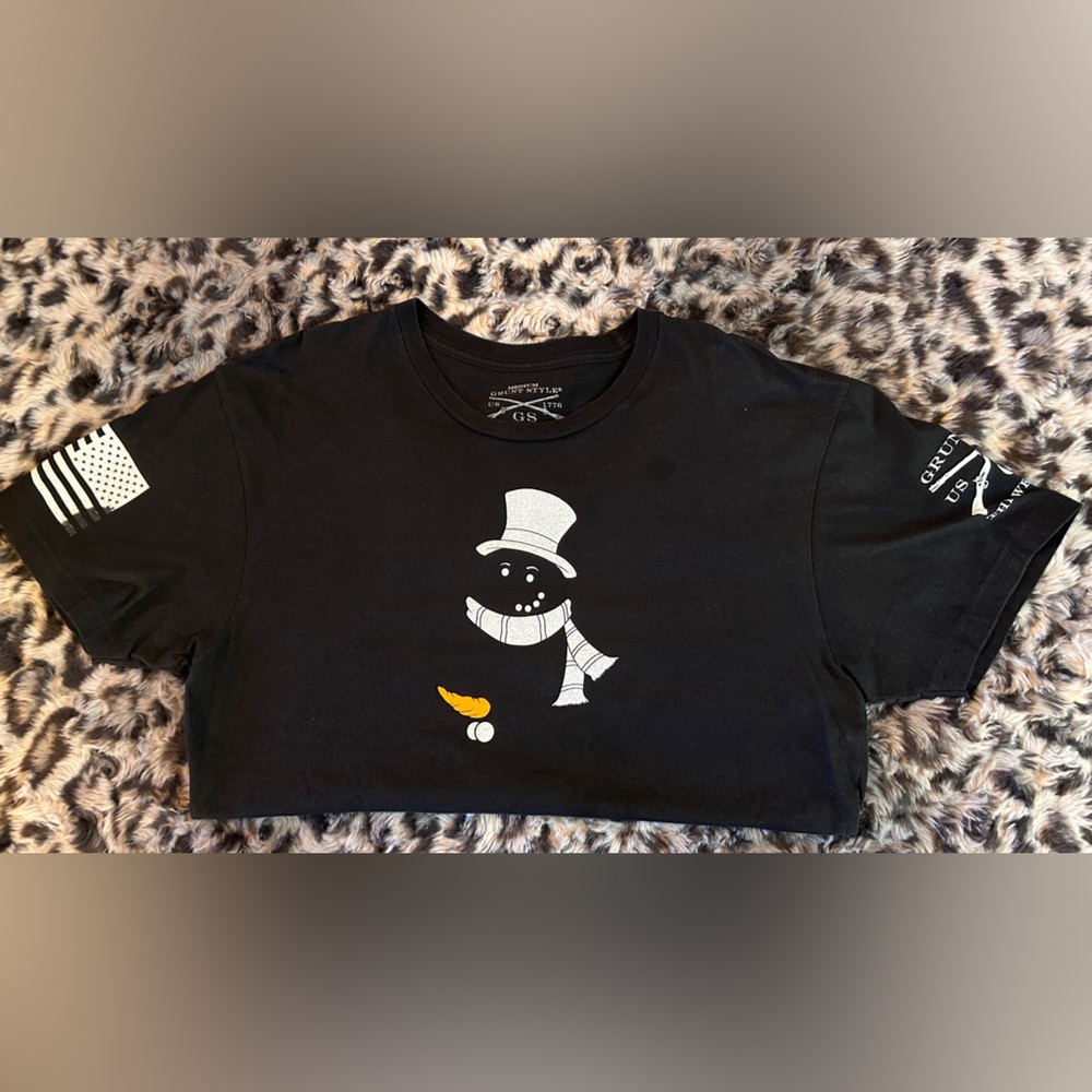 GRUNT STYLE snowman T-shirt, size medium